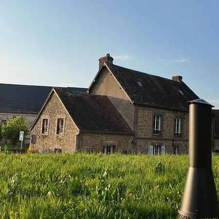 - Fetes Autorisees & Jacuzzi 別荘 Les Aspres