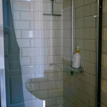 - Fetes Autorisees & Jacuzzi Les Aspres