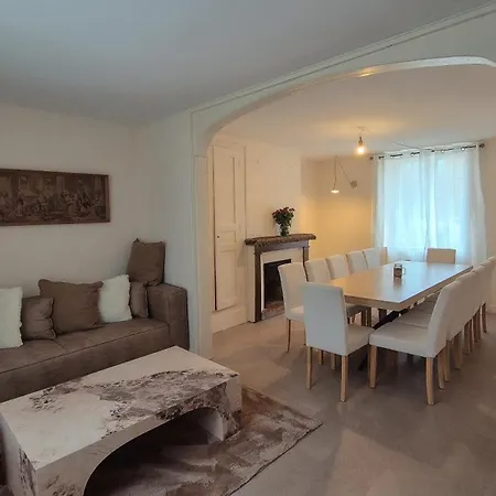 - Fetes Autorisees & Jacuzzi *