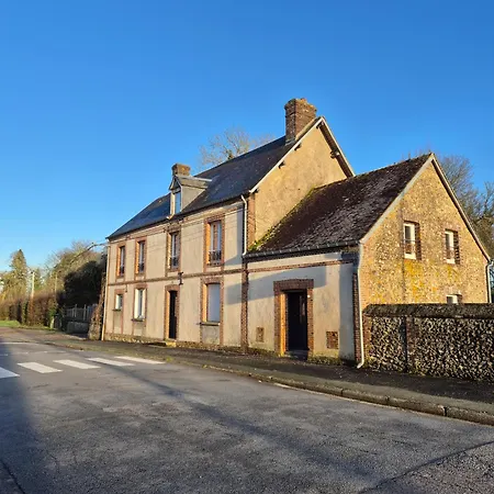 - Fetes Autorisees & Jacuzzi Holiday home *