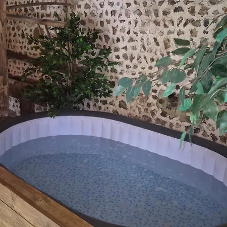 - Fetes Autorisees & Jacuzzi Dom wakacyjny