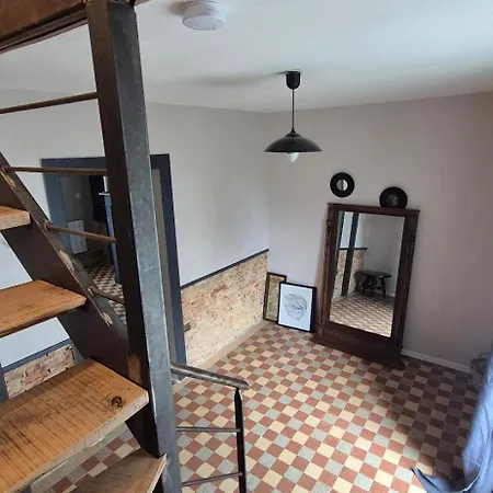 - Fetes Autorisees & Jacuzzi *