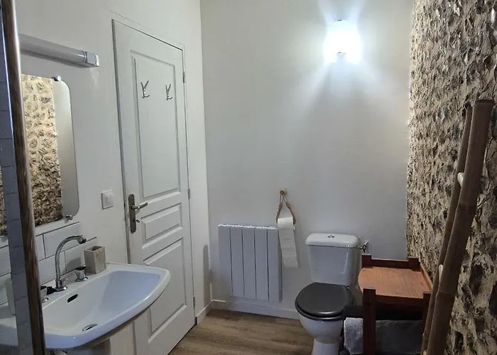 - Fetes Autorisees & Jacuzzi Holiday home