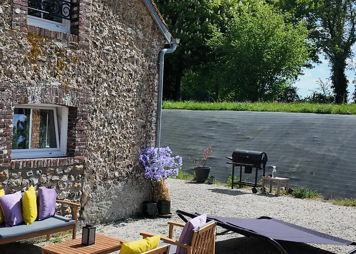 - Fetes Autorisees & Jacuzzi Holiday home