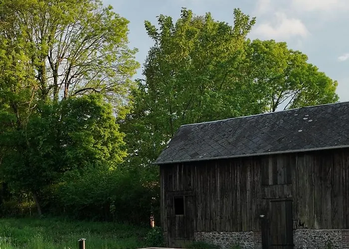 - Fetes Autorisees & Jacuzzi Holiday home *