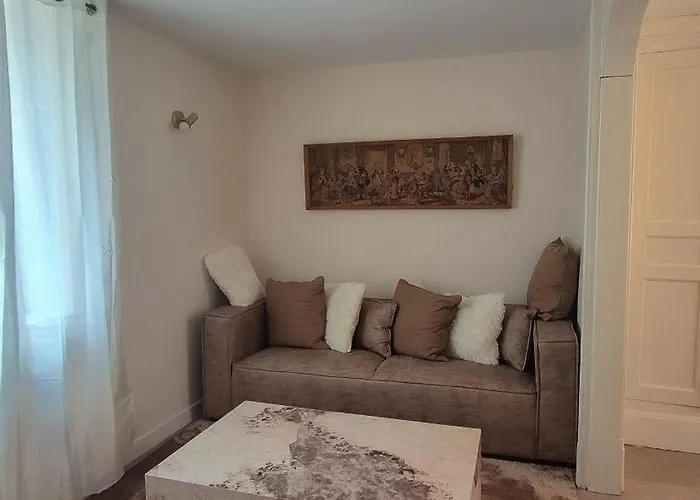 - Fetes Autorisees & Jacuzzi Holiday home Les Aspres