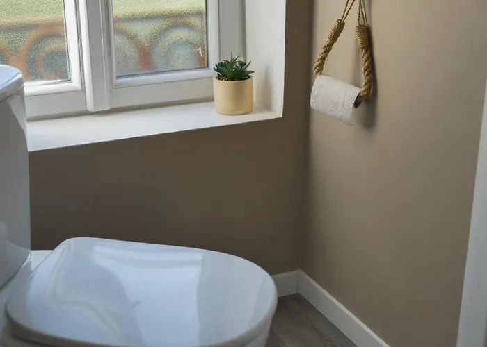 - Fetes Autorisees & Jacuzzi Holiday home