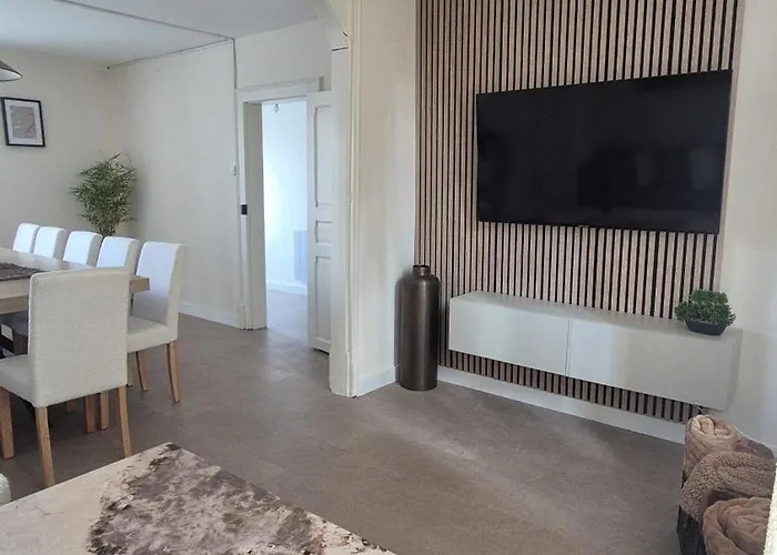 Holiday home - Fetes Autorisees & Jacuzzi Les Aspres