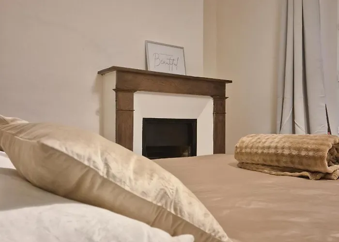 - Fetes Autorisees & Jacuzzi