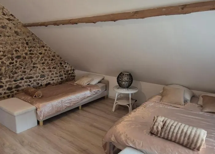 - Fetes Autorisees & Jacuzzi Holiday home *